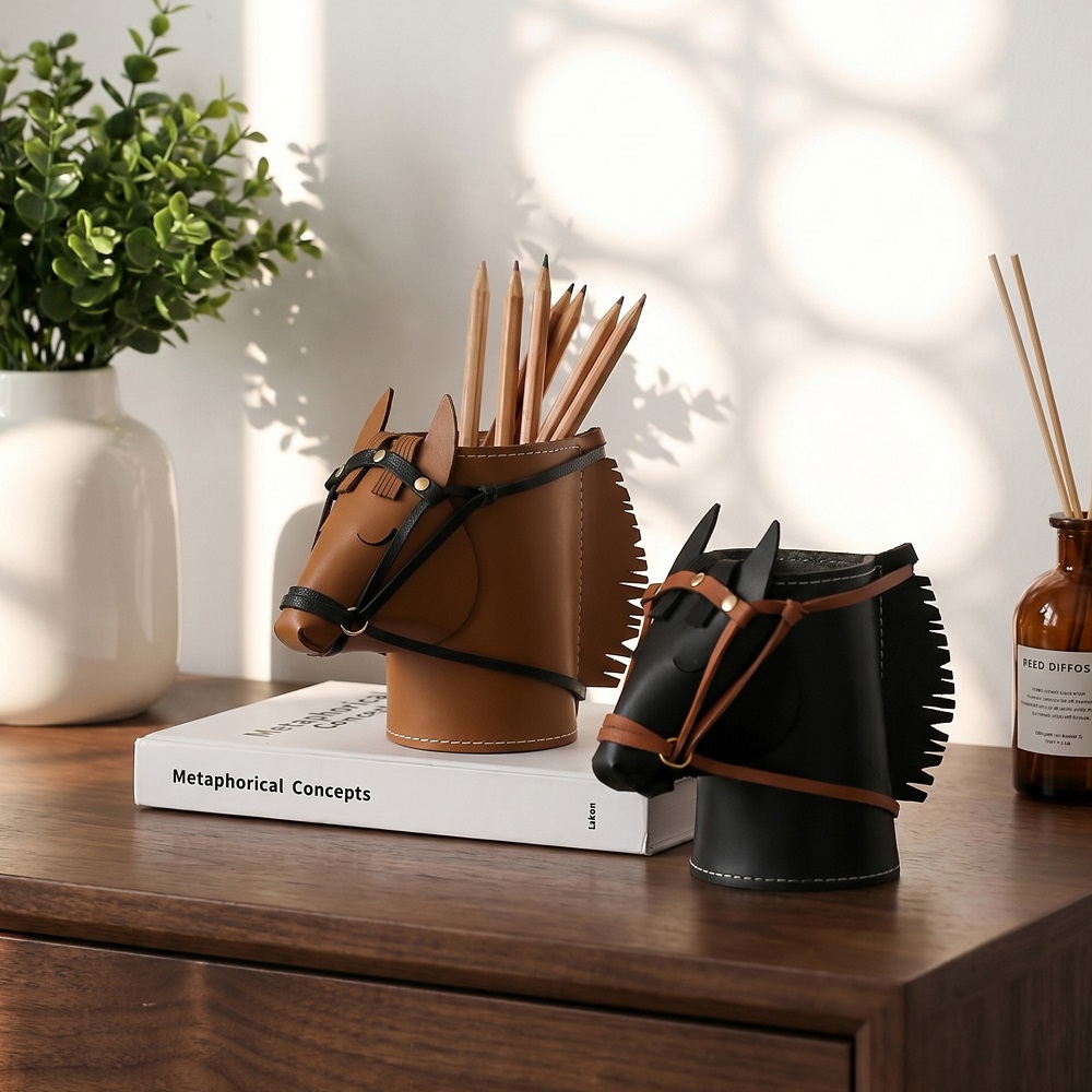 Luxury Skincare Accessories - 高級レザー製馬頭型収納ボックス 寝室用メイクブラシ収納バスケット 学習用ペンオーガナイザー ホームデコレーションデスクアクセサリー