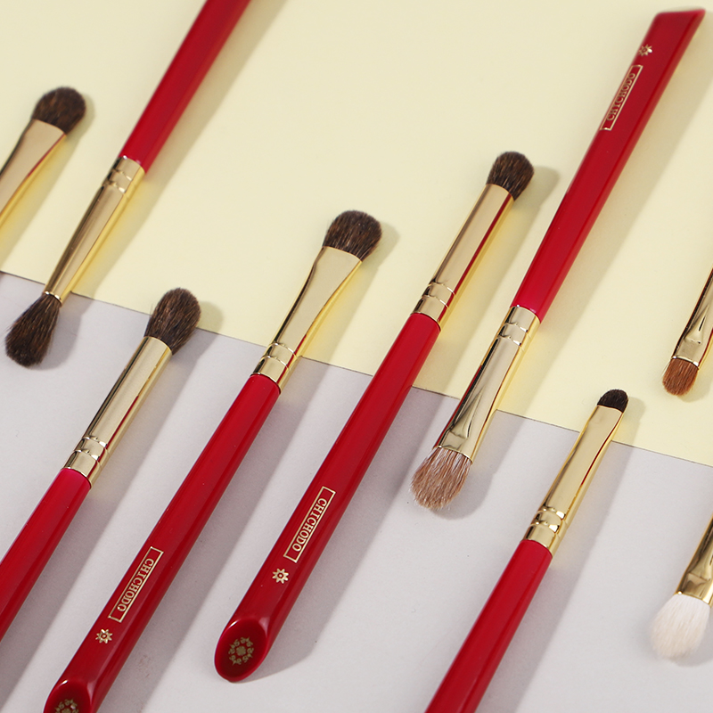 CHICHODO メイクブラシ-豪華なレッドローズシリーズ- - Luxury Skincare Accessories のレビューと価格